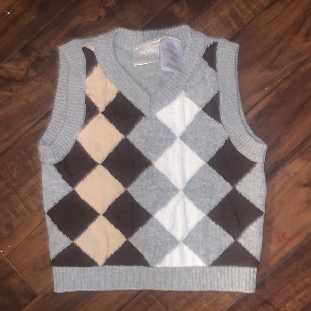 FAO Sweater vest ⭐️